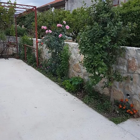 With Parking Space - 12695 * Трогір