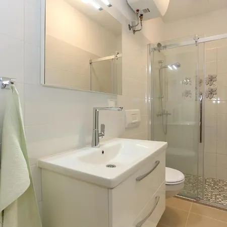 With Parking Space - 12695 شقة