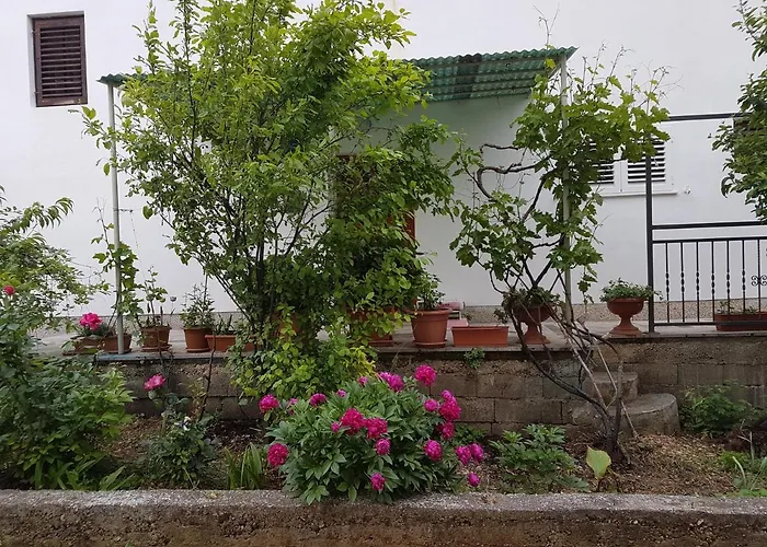 With Parking Space - 12695 Apartmán