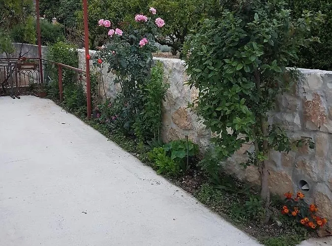 With Parking Space - 12695 * 特罗吉尔